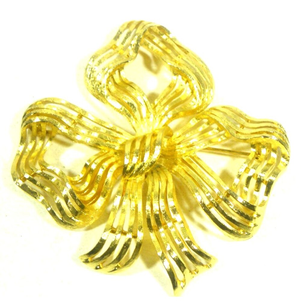 Vintage Monet Brooch Bow Ribbon Gold Tone Textured Statement Retro MCM Pin